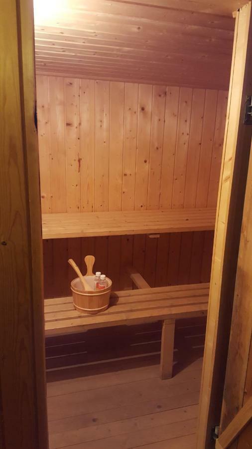 Det Gule Huset Hurdal Buitenkant foto